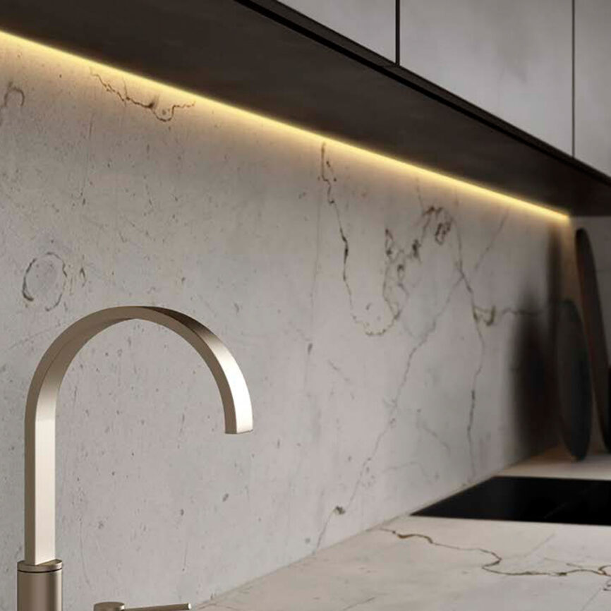 Discover the Mini Corner Profile Lighting RLL 211-M0808—a sleek and compact LED solution perfect for under-cabinet and display lighting applications.