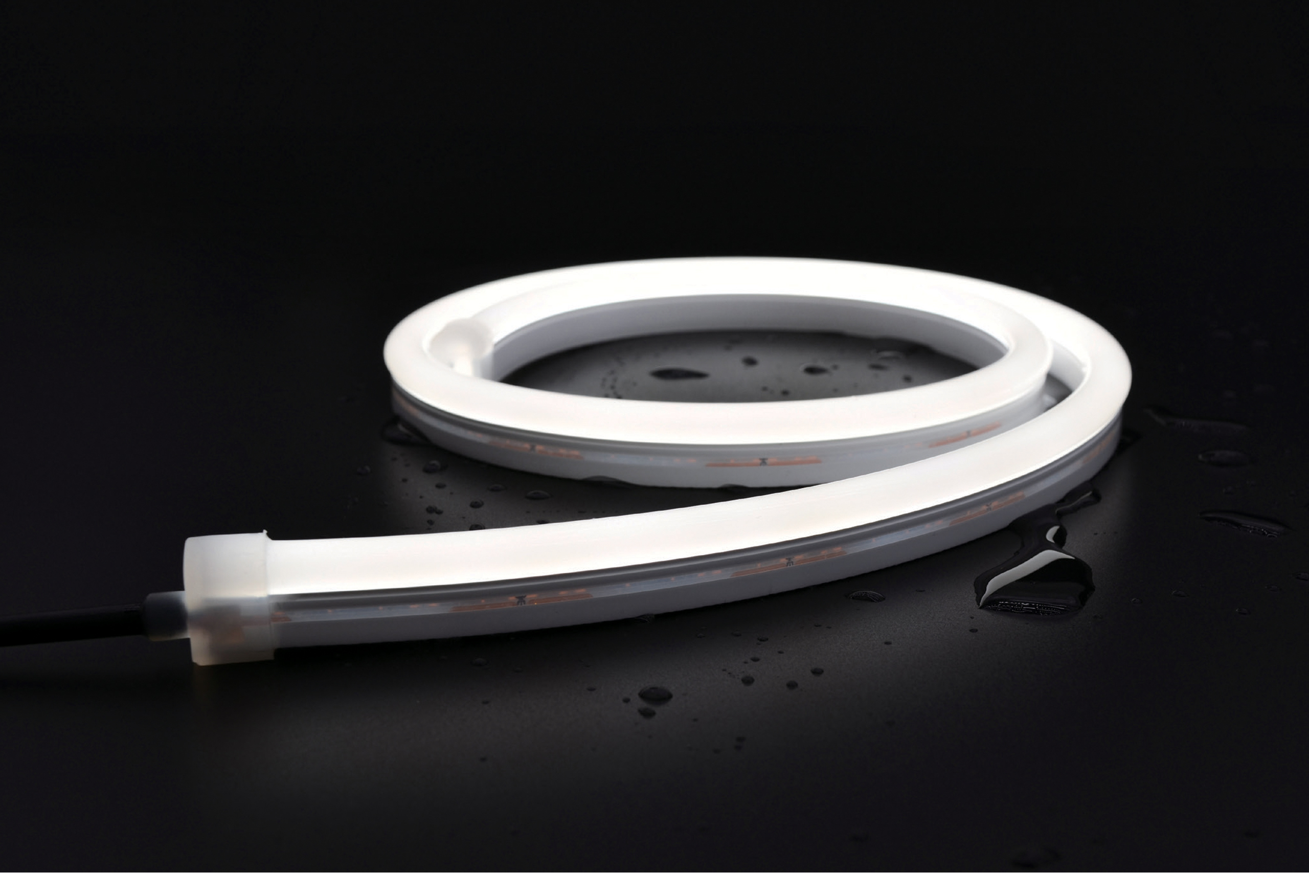 RLLNFSB1225 Neon Flex Side Bend Light installed in curved cove ceiling